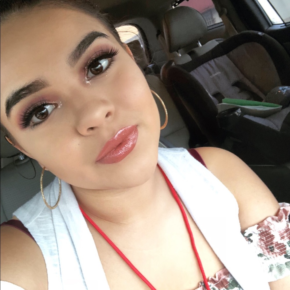 Meet your Posher, Sierra
